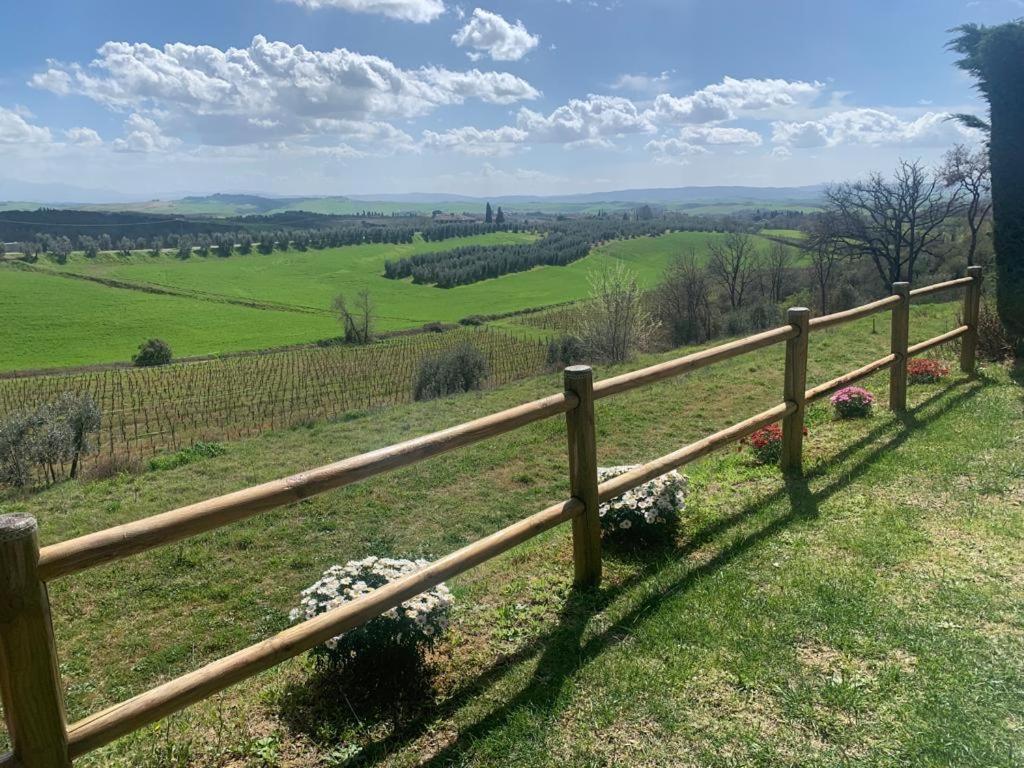 مبيت وإفطار كاستيلْنْوافو بيراردين Casa Paola Nel Chianti المظهر الخارجي الصورة