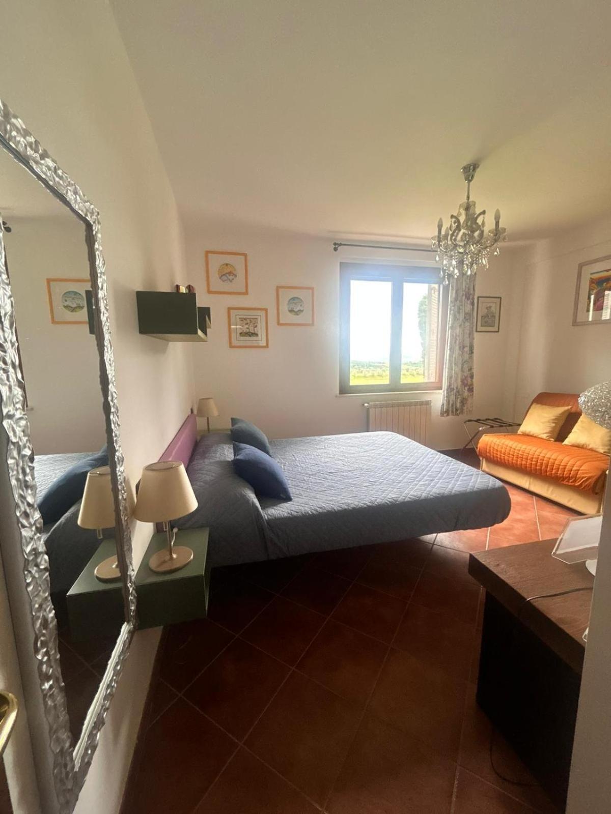 مبيت وإفطار كاستيلْنْوافو بيراردين Casa Paola Nel Chianti الغرفة الصورة